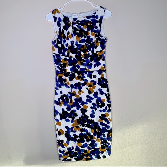 Maggy London Dresses & Skirts - Maggy London Floral Blue Sleeveless Dress